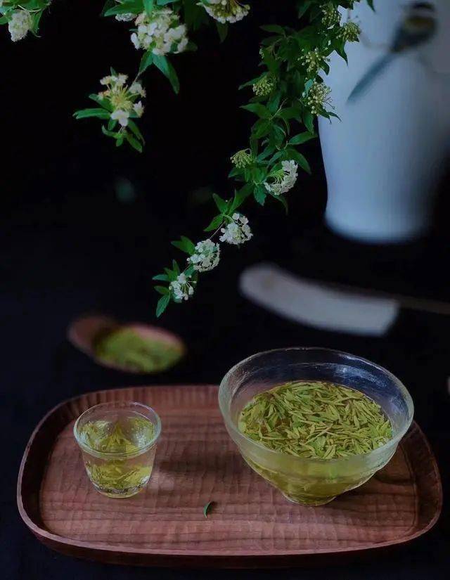 云淡风轻一叶茶