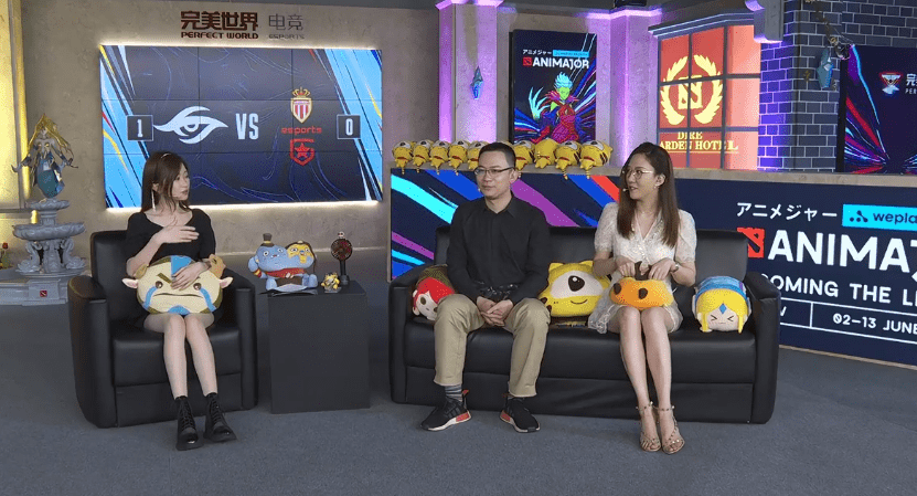 dota2桌腿锯一半热度破百万二台女解说又火了观众贼热情