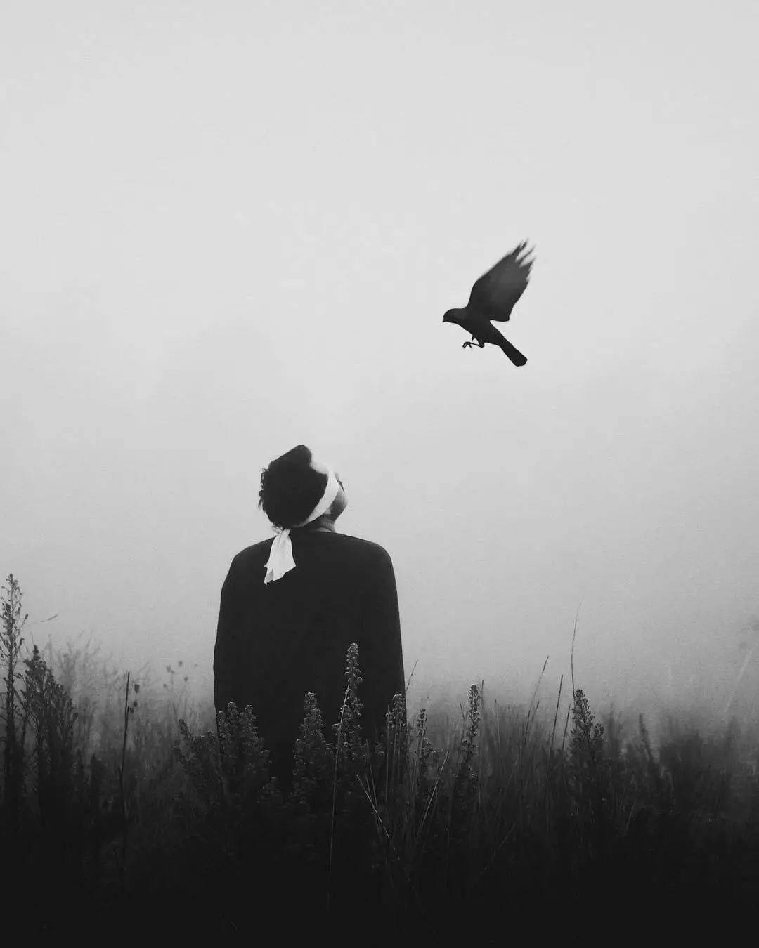 摄影孤独是生活常态平躺只是临时的逃避