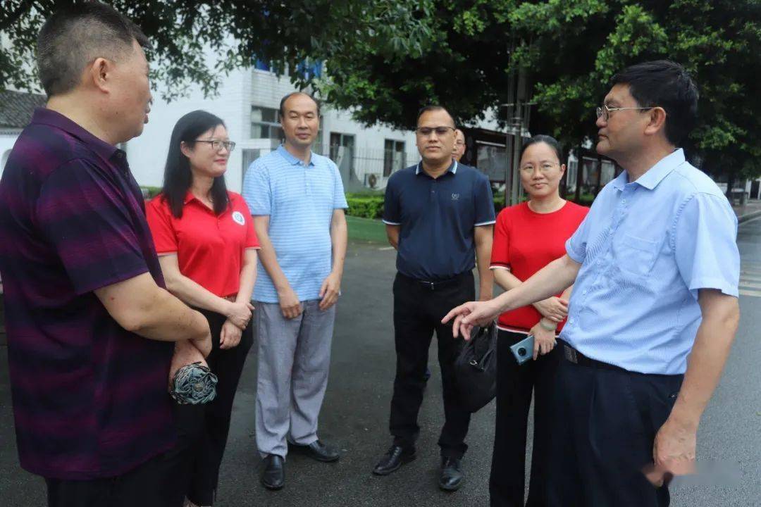 市委教育工委到我县恭城中学指导工作