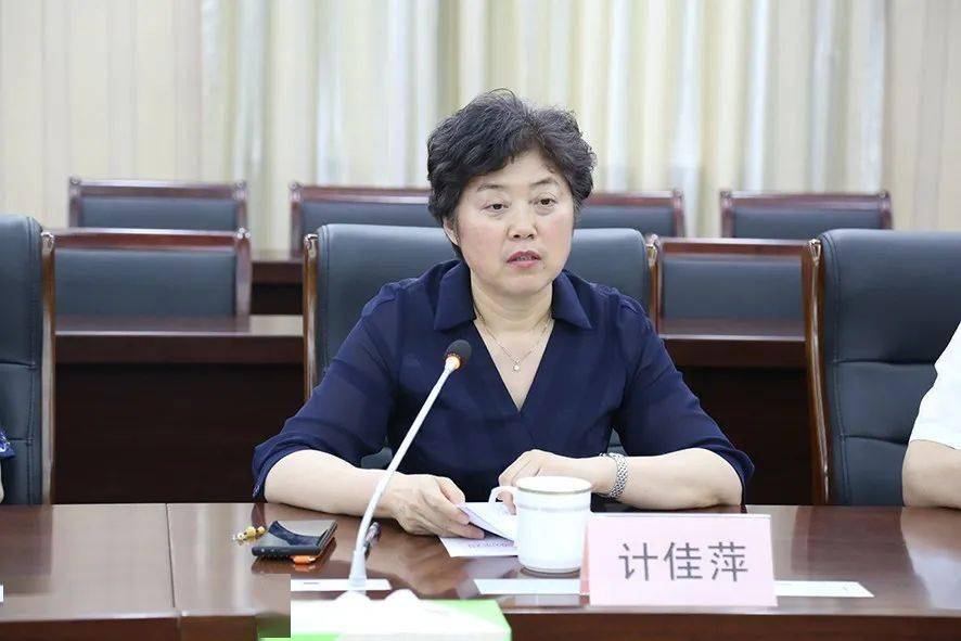 要闻快讯惠山区人大常委会召开第三十六次主任会议