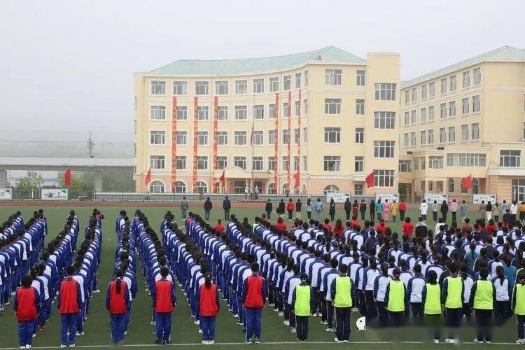 鲜衣怒马韶华行金榜题名慰征程旅顺口区第三高级中学高三考前壮行仪式