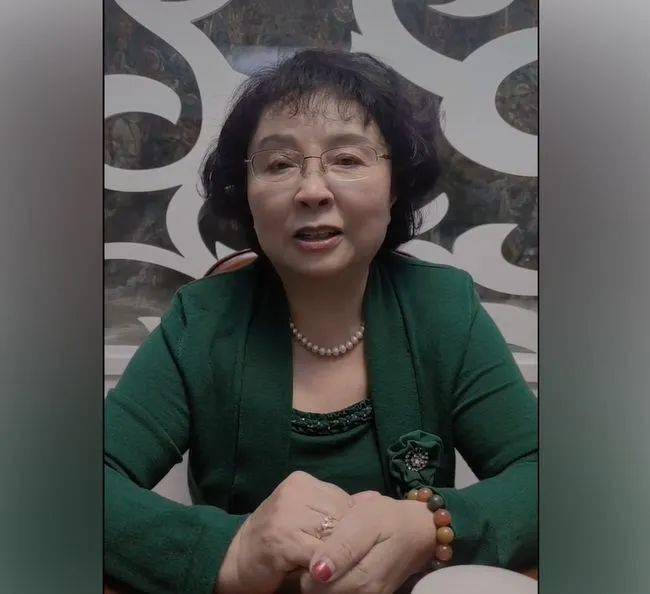 60岁失独母亲盛海琳生下的双胞胎满11岁了一家4口过得咋样