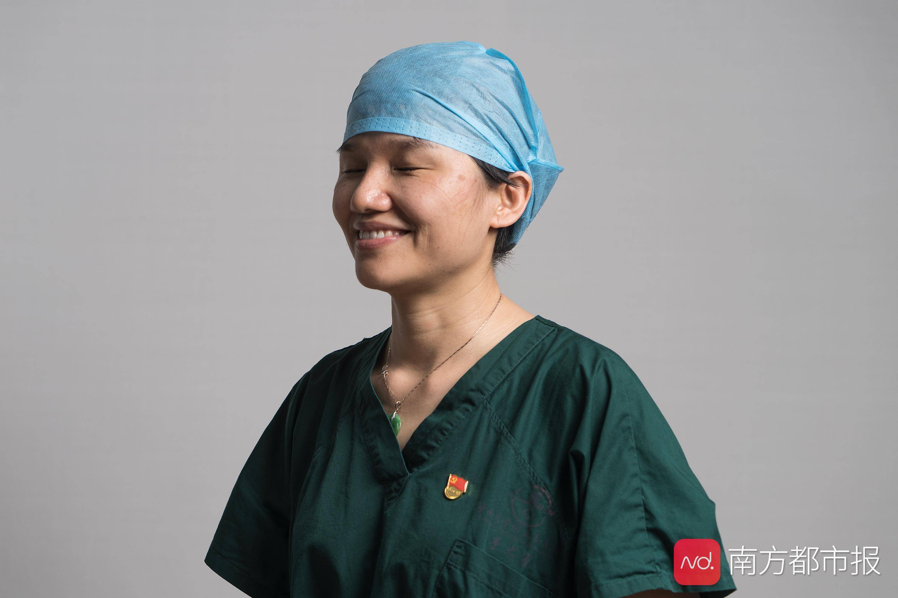 特写|高考前一天:妈妈在广州一线战疫,儿子在荔湾隔离备战