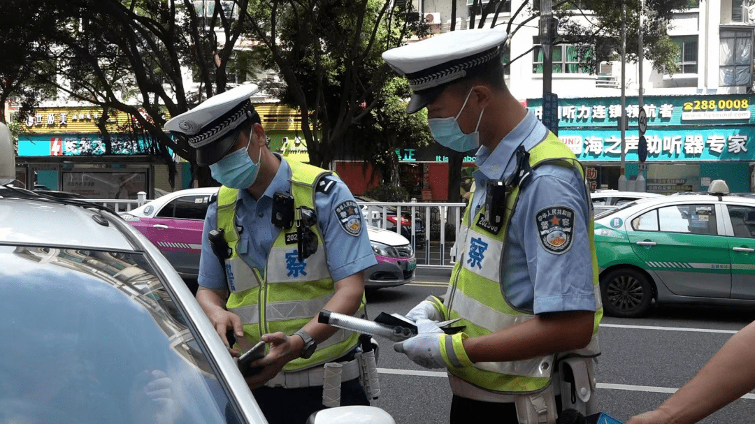 开车的注意厦门交警启用新抓拍神器严查这类违法