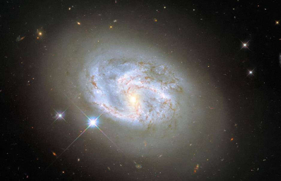 螺旋|哈勃太空望远镜再次捕捉到螺旋星系 这次是NGC 4680