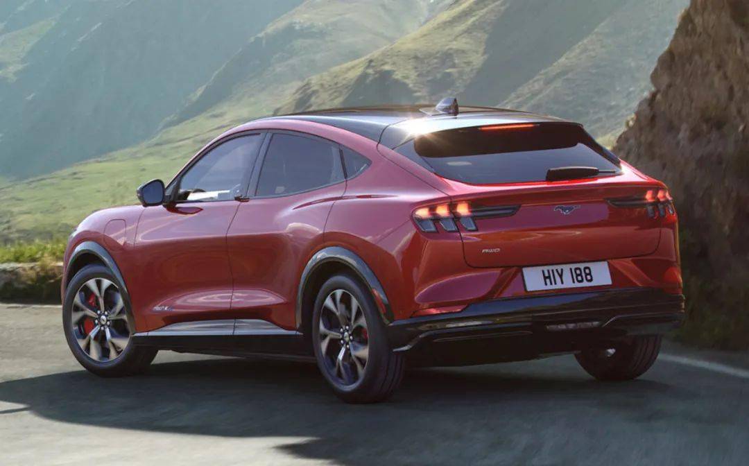 而福特mustang mach-e也已经于4月在国内上市,售价为26.5-37.