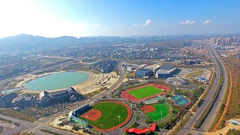 义龙新区棒垒球体育公园二期项目加快建设中 预计8月1日完工