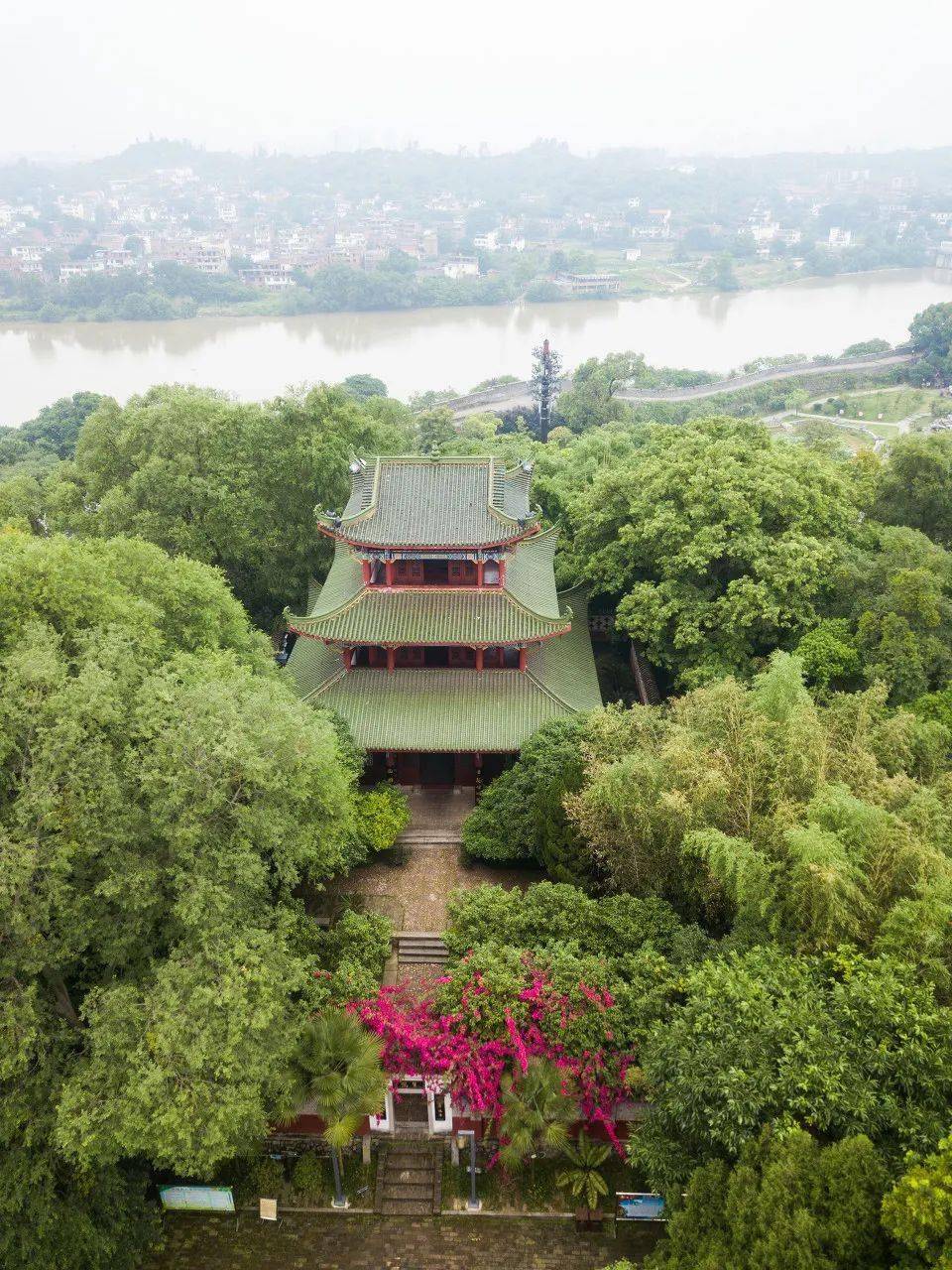 08图虫:枫叶落丶坐标:郁孤台位于赣州市章贡区西津路2号,八境台位于