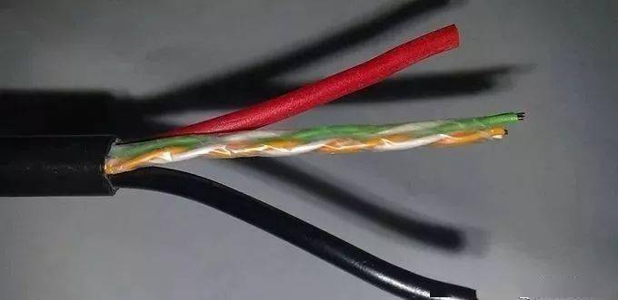 pen线在总箱的进线侧要重复接地,意思就是pen线再次与大地(接地装置)