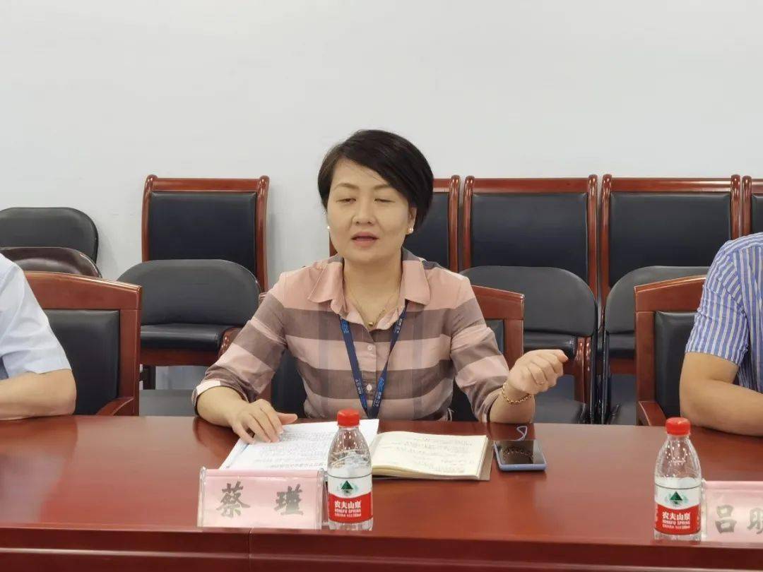 区纪委区监委书记赵欣浩一行调研上城区统计局统计工作开展情况