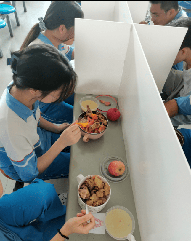 高州四中高考菜谱曝光这些菜式好得使