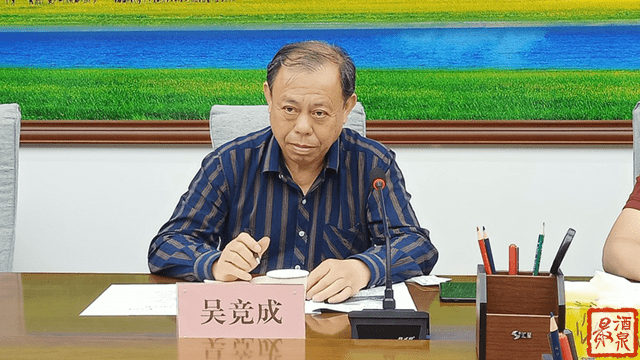 副市长何效祖会见了阿特斯阳光电力集团股份有限公司副总经理吴竞成