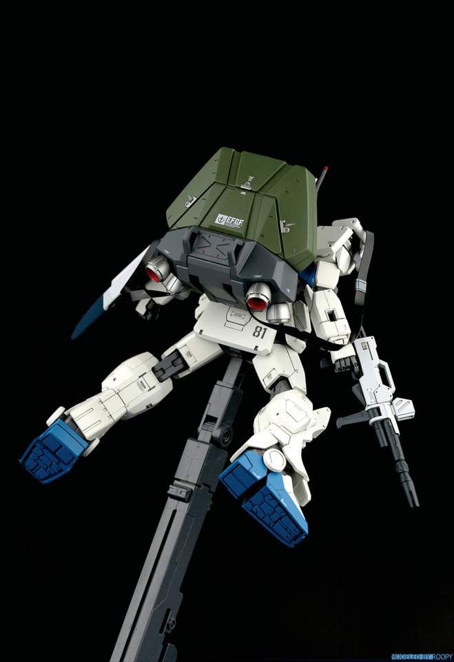 本機是以與阿普薩拉斯Ⅱ戰鬥後大破的rx-79[g]為原型使用預備部件進行