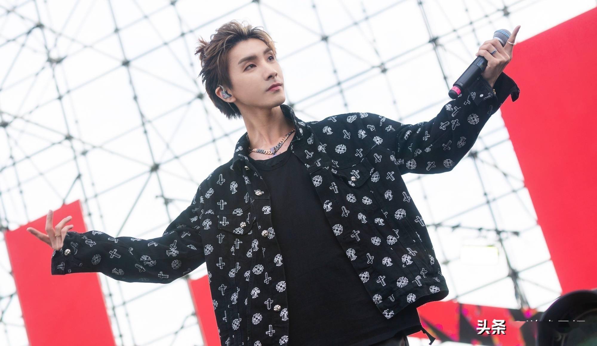 什么人都能蹭《摩尔庄园》?青你3张思源开澡堂,上榜全区前50