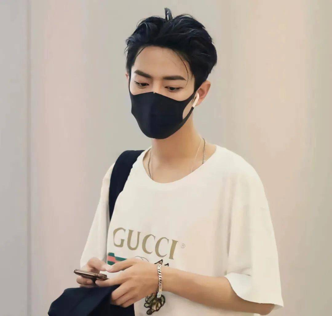 好看好看肖战蔡徐坤同款guccighost骷髅手链