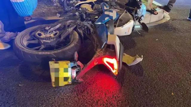 车损约30万义乌小伙骑摩托车砰撞上了保时捷