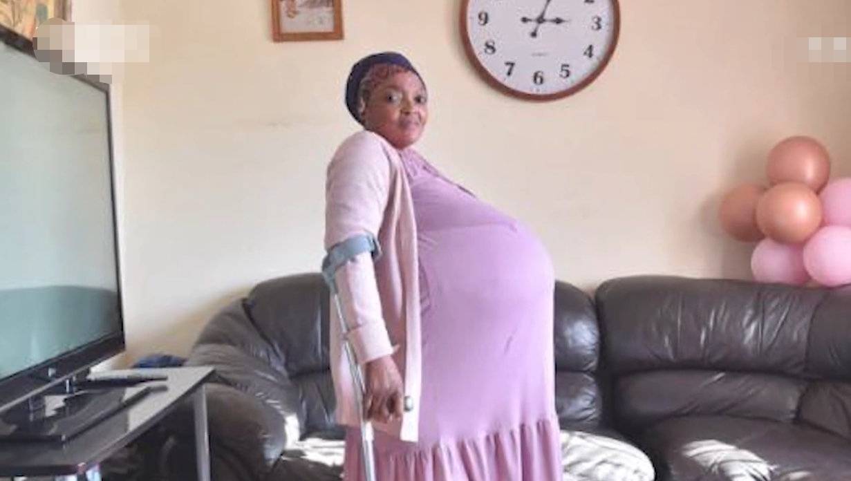 南非三胎妈妈自然怀孕生下十胞胎,7个儿子3个女儿,打破世界纪录