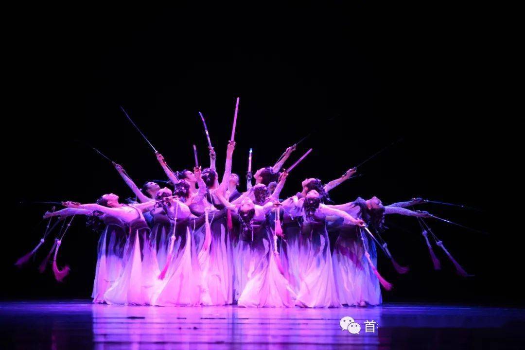 武术与表演学院重点突出人才培养特色,以"武舞结合"