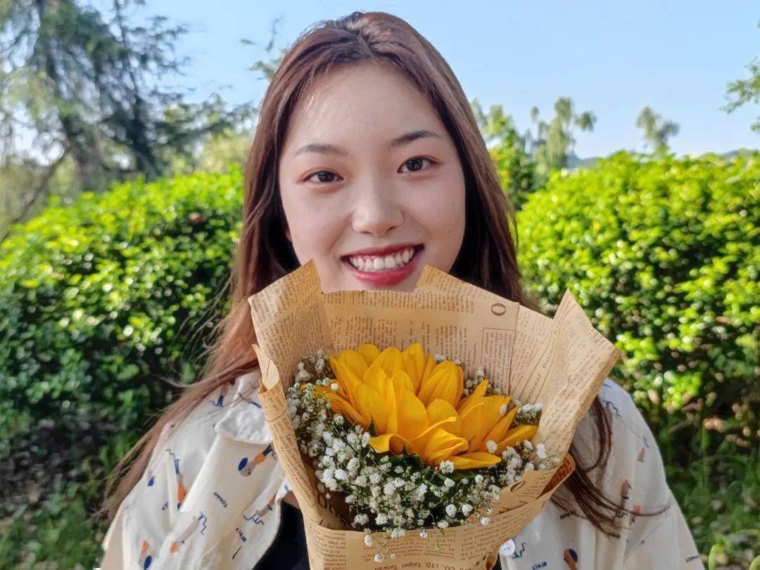 实践部李忠胜 颜笑晨就业创业部史济贤 杜雨霏办公室朱心怡 郑昳鹏