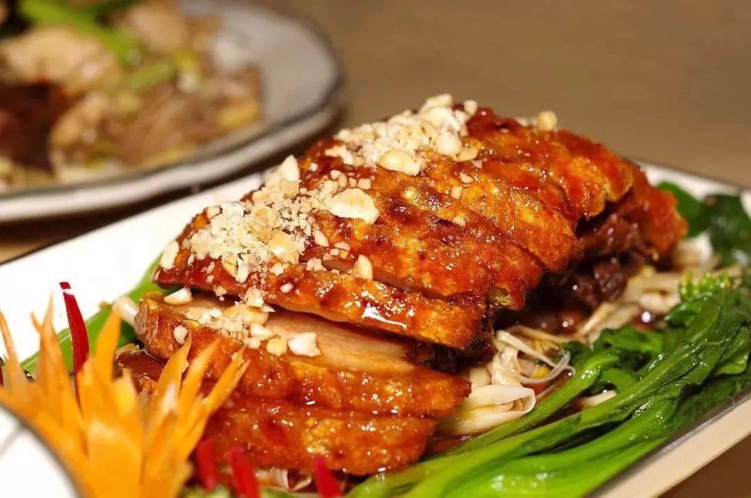 传说中的良庆脆皮扣,皮薄酥脆,酸中带甜的味道,让人胃口大开.