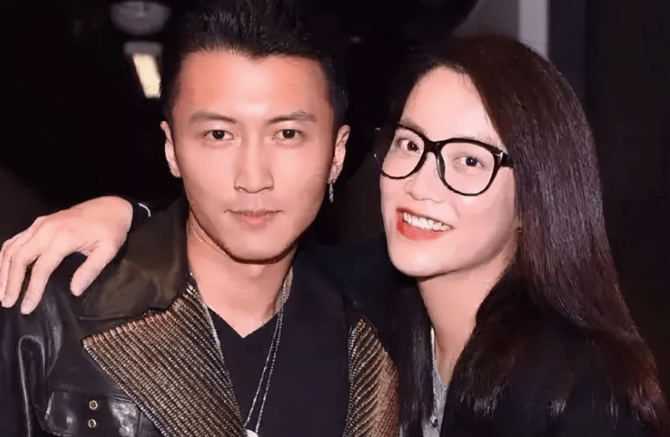 王牌经纪人霍汶希谈陈伟霆,称其太普通,爆红是意外之喜