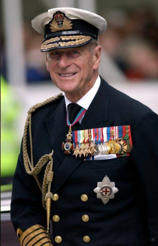 女王收到爱丁堡公爵的新玫瑰,纪念菲利普亲王100岁诞辰_基思·威德