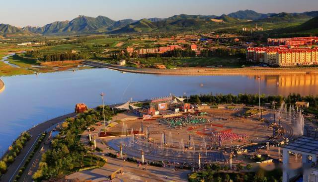 京郊漫城,北国凌源!女神故里,好客凌源,欢迎您!