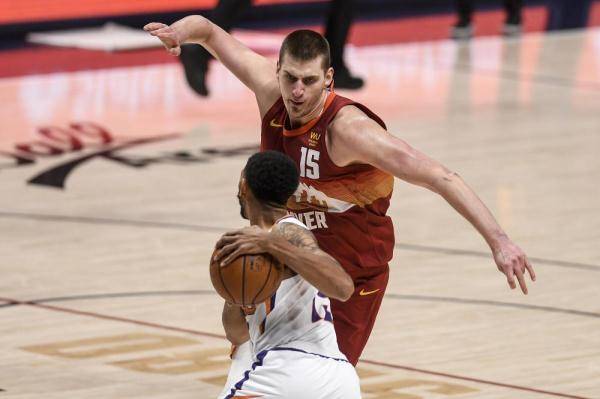 NBA：太阳横扫掘金晋级西决