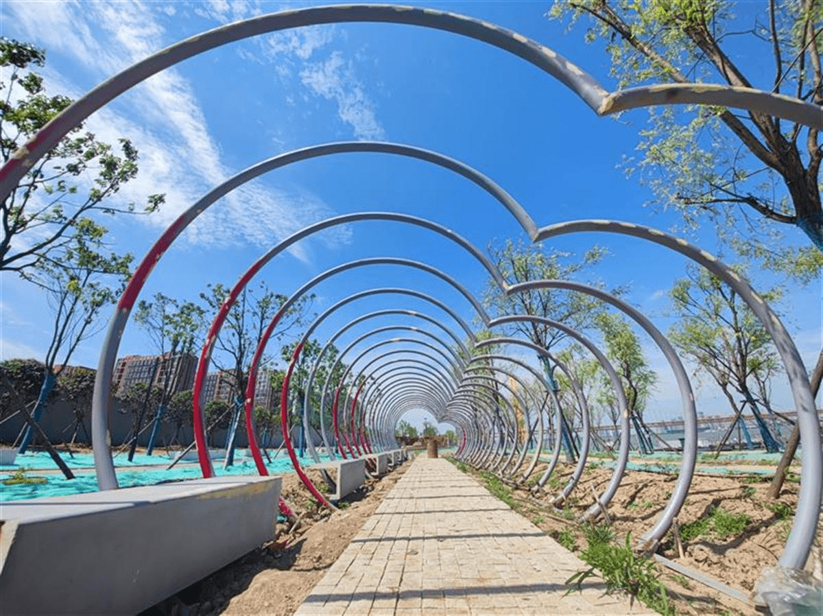 武汉"升级版"江滩即将上新 八铺街堤江滩展露容颜