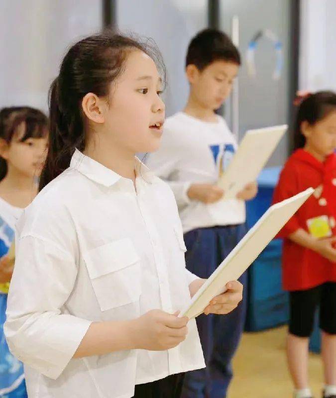 赵思雯 欧俊君段俊林王屹之梁语桐宋芷谦蒋雨彤施语焓 曾子童 陈宣延