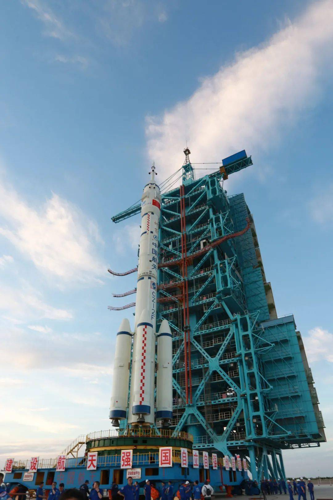 运载火箭|多图直击 | 神舟十二号载人飞船发射成功，空间站迎来首批“入驻人员”