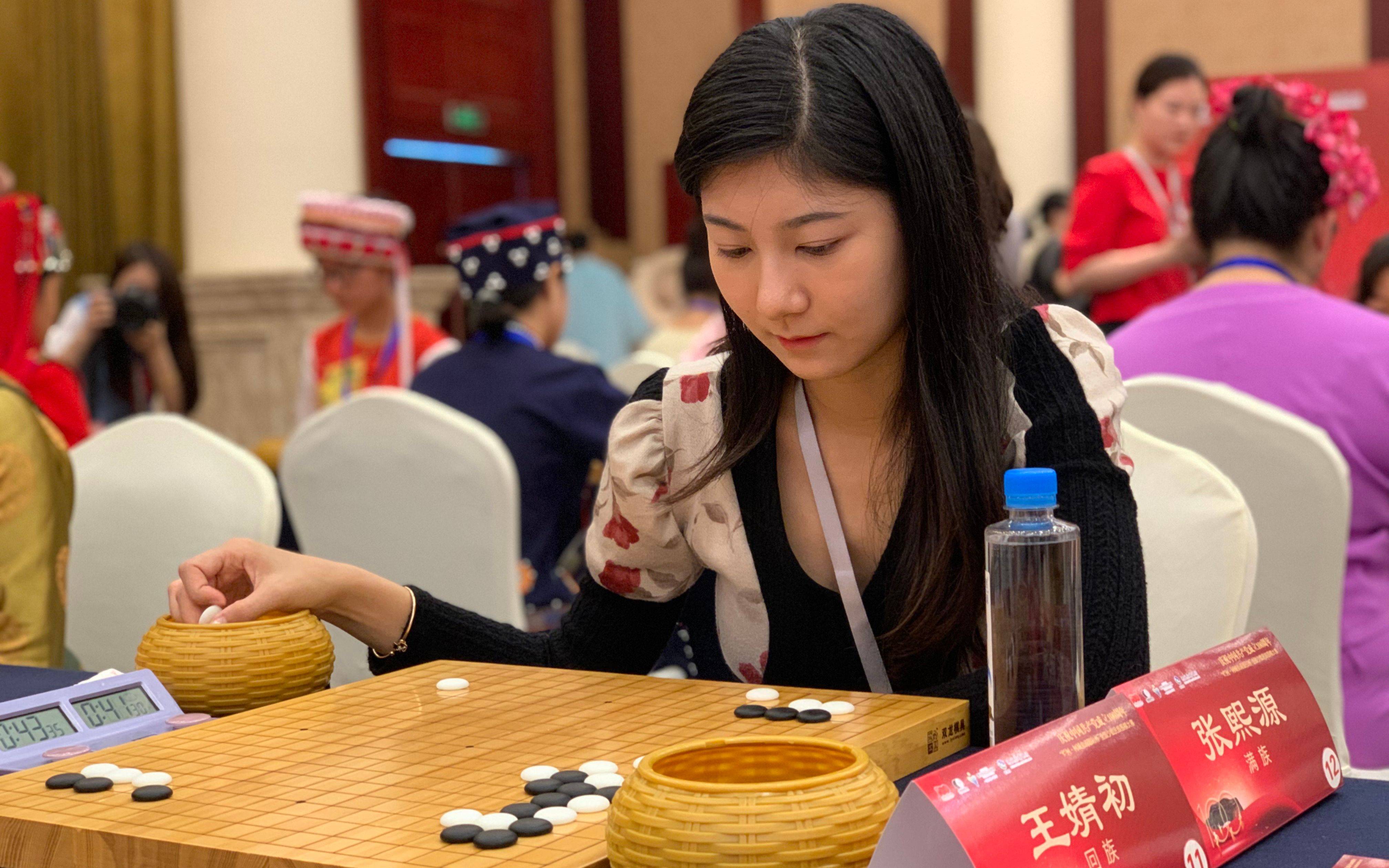 全国少数民族围棋大赛揭幕,6岁小棋手偶像是柯洁