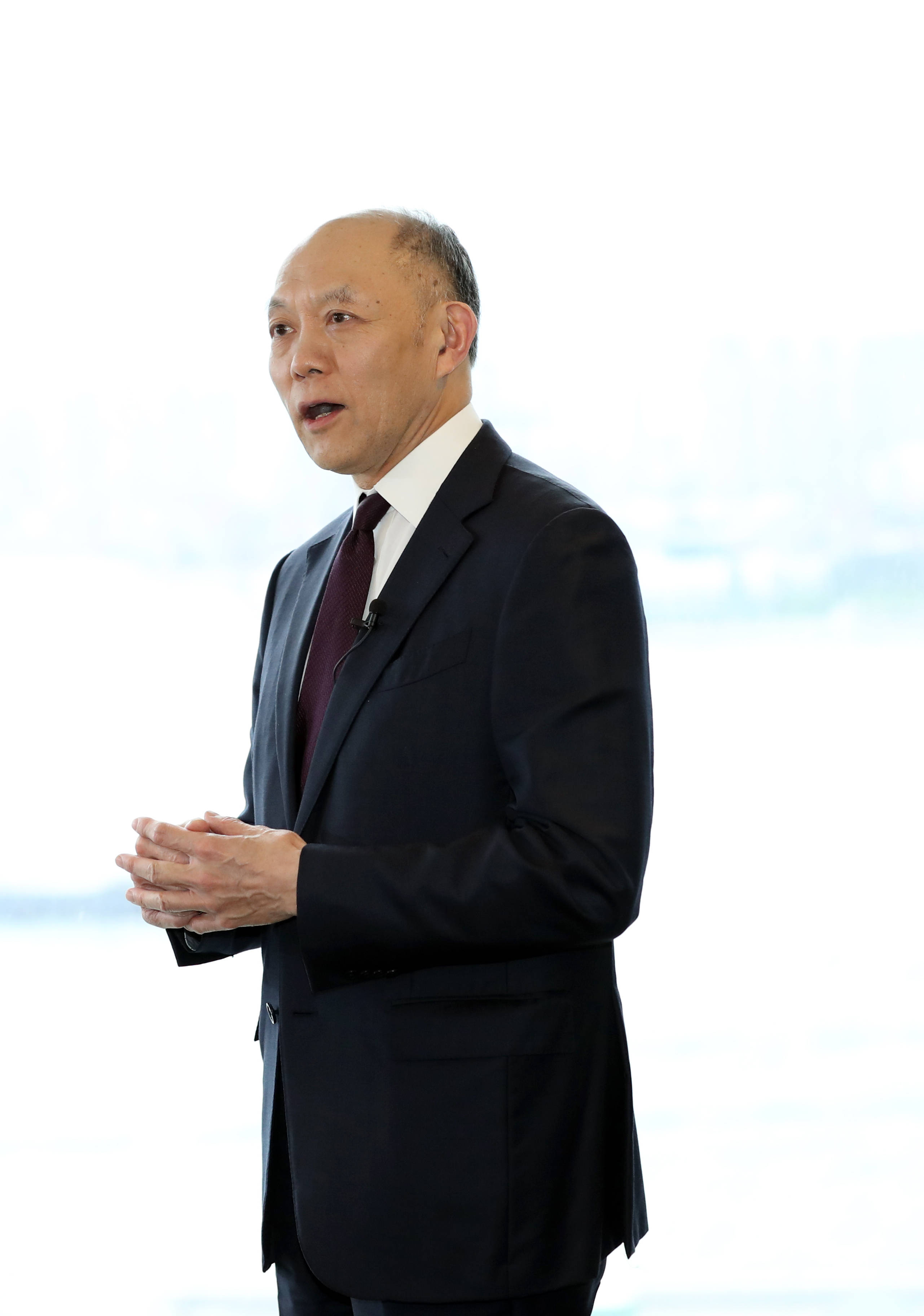 霍震寰接受新华社记者专访(6月2日摄).