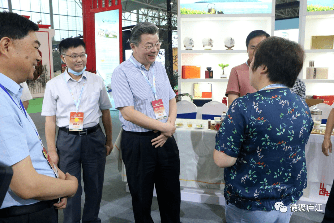 在巡展中,路军指出,合肥出好茶,产地在庐江.