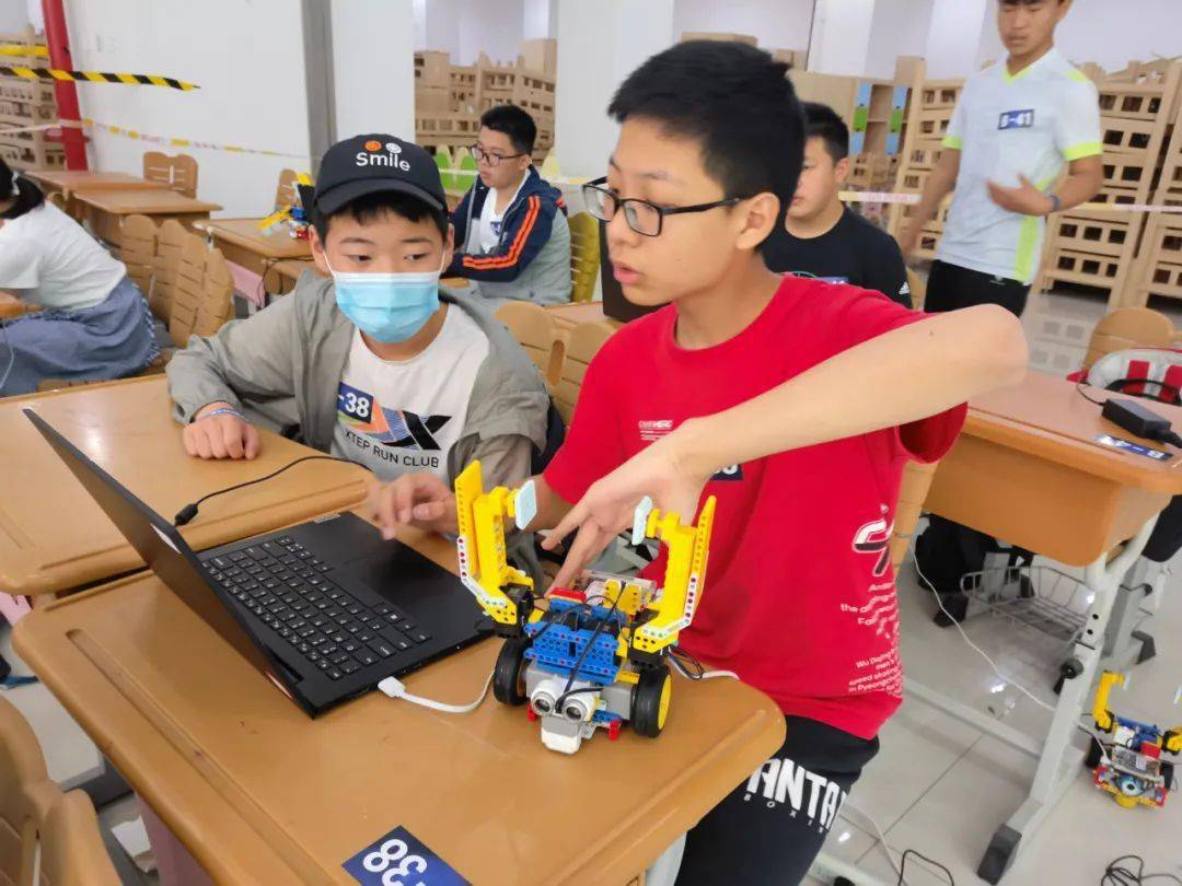 喜报连连,捷报频传——石湖中学科技类比赛再创佳绩!