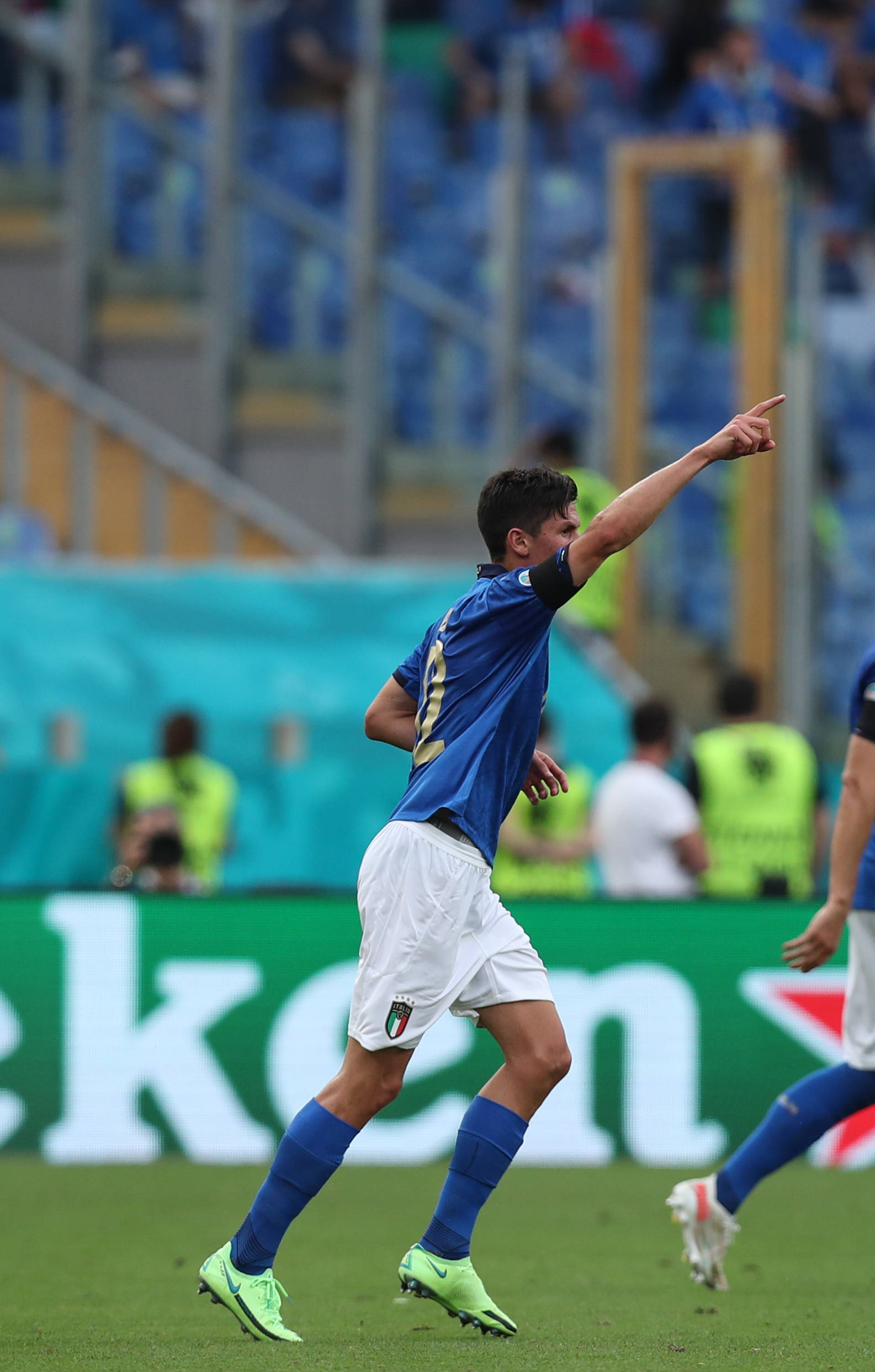 足球——欧锦赛:意大利战胜威尔士