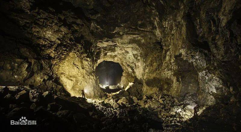 永州一房地产挖到地下溶洞并有200多根桩穿越溶洞67