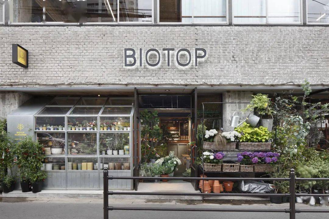 在白tee 泛滥的年代 我还是希望你不要冲动消费 Image