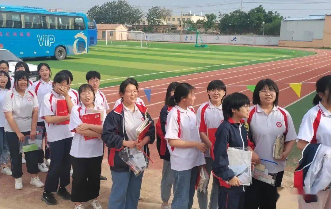武罗学校初三年级毕业离校安排