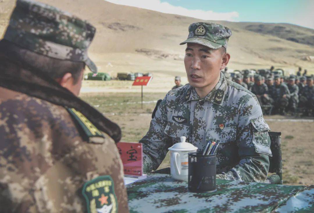 接兵的人可以叫首长吗 省长敢惹军长吗