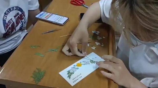 灯光|又到毕业季，高校送礼哪家强~个个暖心绝绝子！