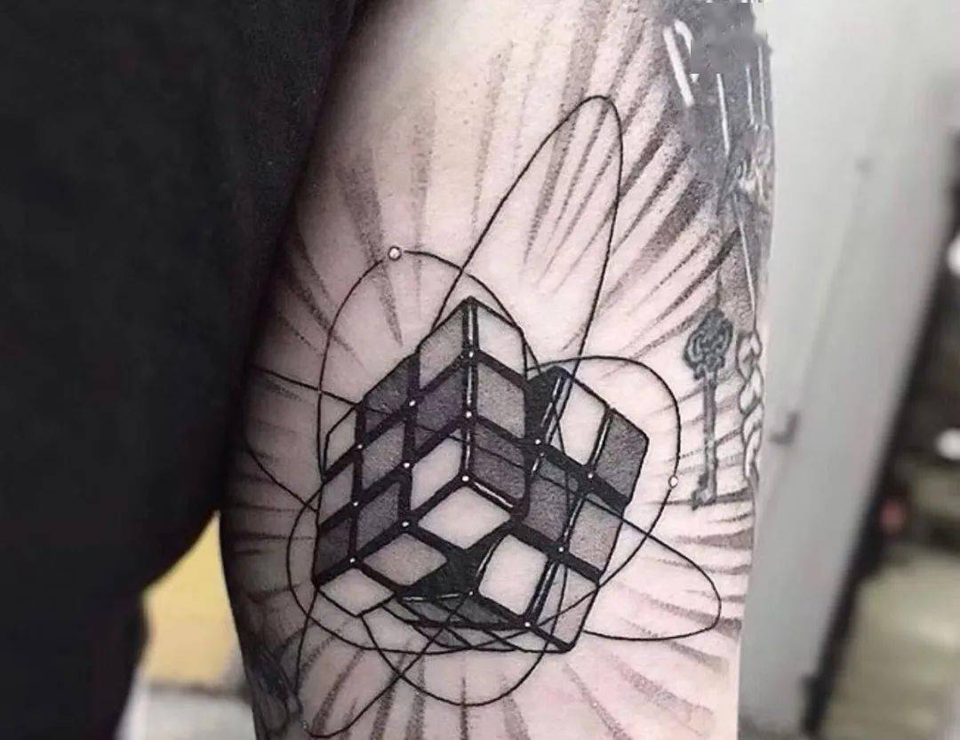 玩转头脑风暴的魔方纹身