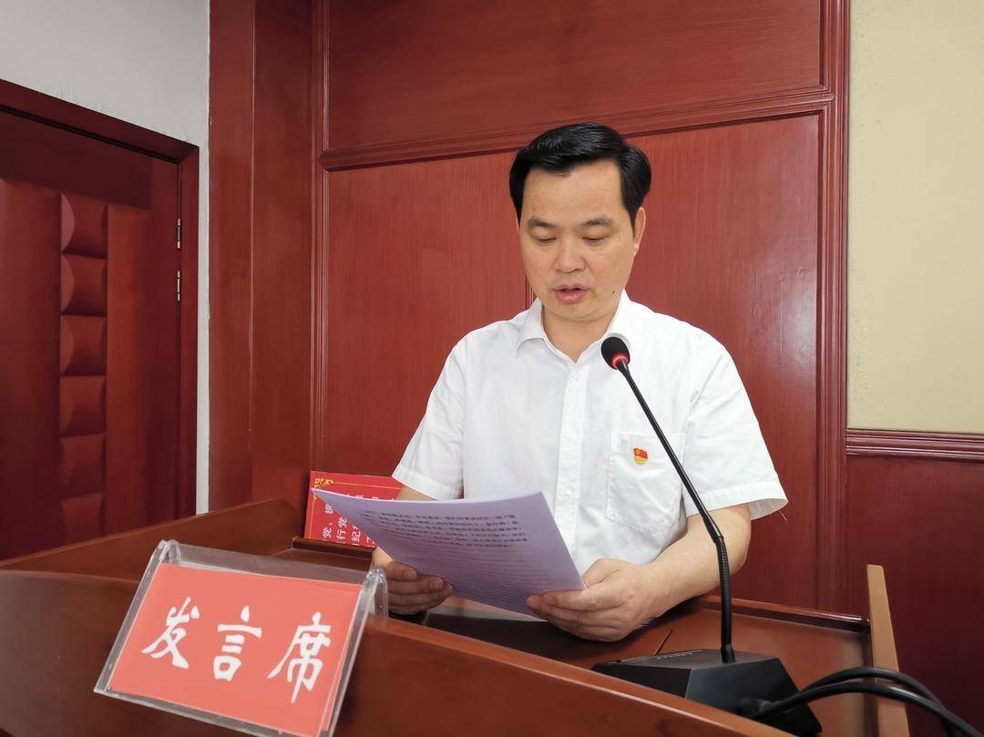 任命何德波为县人民政府副县长,代理县长_廖树清