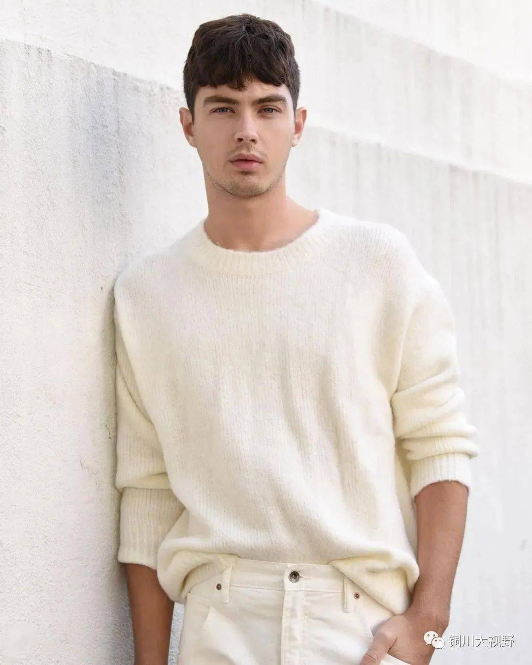 还记得曾经在时尚圈很火的男模riley dorland