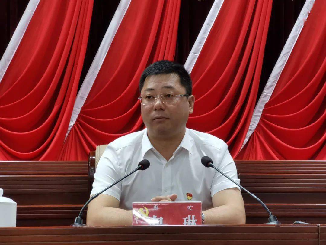 包琳任乌拉特中旗旗委副书记提名政府旗长候选人