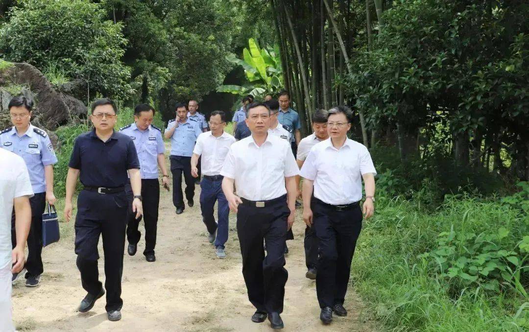 庐山管理局党委副书记,局长,庐山市委副书记,市长王斌,庐山市委常委