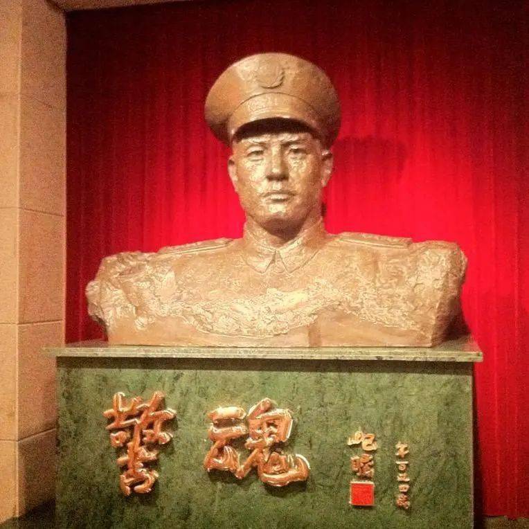 热血难凉他们是无名墓碑下的铁血忠魂他们是马赛克背后的真心英雄更是