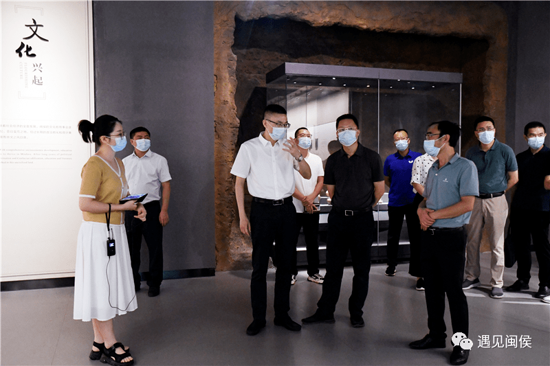 闽侯县委书记赵明正,县长王建生带领县直有关部门负责人赴甘蔗街道