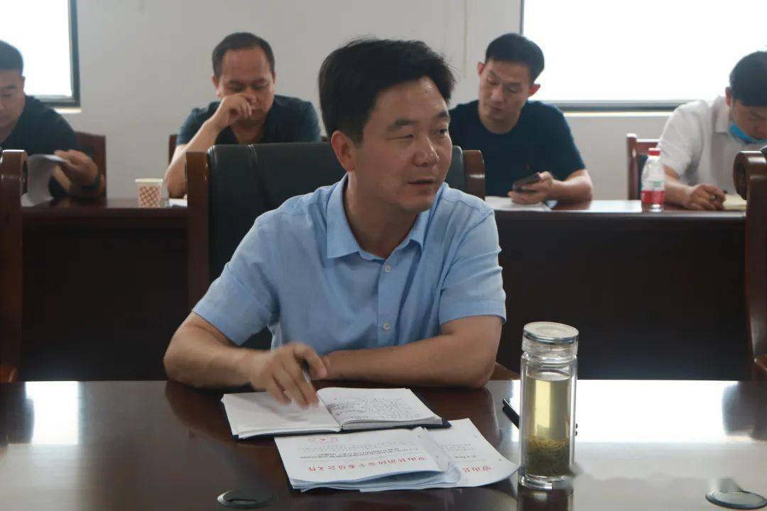 罗山县政府全面启动违章搭建彩钢板和违规设置防盗窗专项整治行动